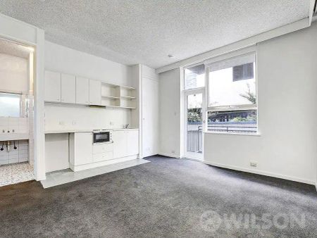 13/92 Grey Street, St Kilda VIC 3182 - Photo 2
