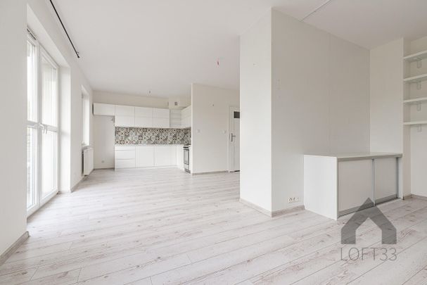 Przestronna kawalerka z balkonem na Warpiu w Jaworznie do wynajęcia - Photo 1