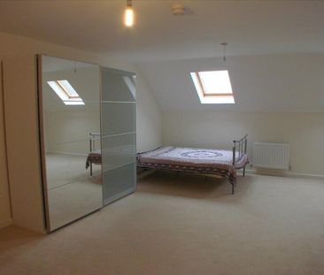 2 bedroom Flat To Let - Photo 6
