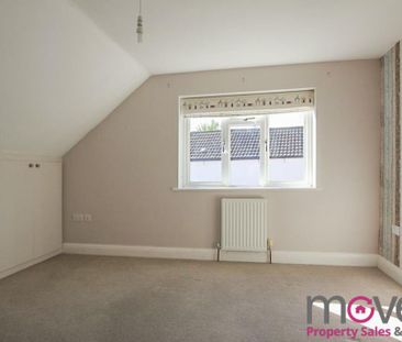 3 bedroom semi-detached house to rent - Photo 4