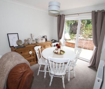 3 bedroom semi-detached house to rent - Photo 2