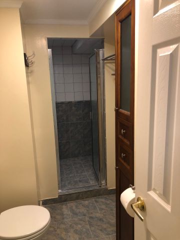 For Lease - 17 Silvercrest Avenue, Toronto, Ontario - Photo 3