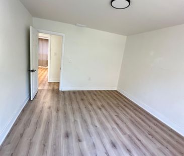 For Lease - 175 Park Road, Oshawa, Ontario - Photo 1