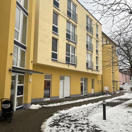 Striesen: großzügige 2-Zimmer-Wohnung, die EBK kann erworben werden - Photo 4