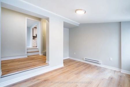 Detached Home For Lease | W9254638 - Photo 3