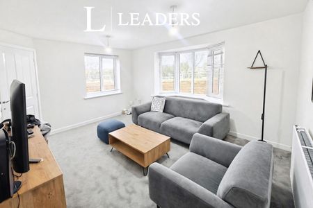 3 bedroom house to rent Piper Street, Shirebrook, Mansfield, Derbyshire, NG20 - Photo 2