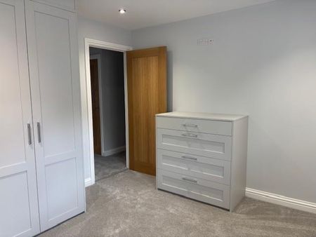5 bedroom house to rent - Photo 2