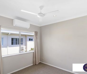 CLOSE TO EVERYTHING - Photo 4