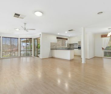 Space For The Whole Family! - Photo 2