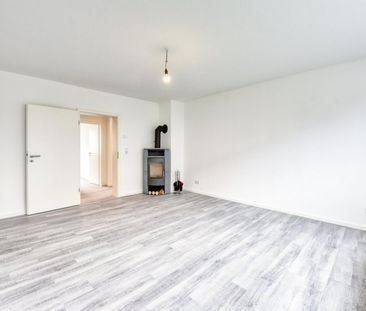 +++ Holzkamin - EG mit Süd-Balkon - modernisiert & renoviert - TL-B... - Photo 1