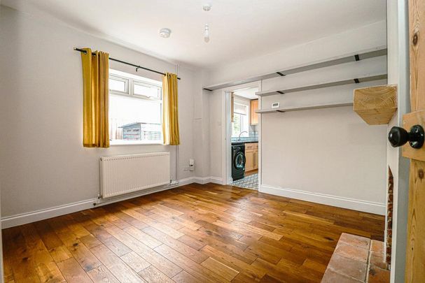 2 bedroom cottage to rent - Photo 1