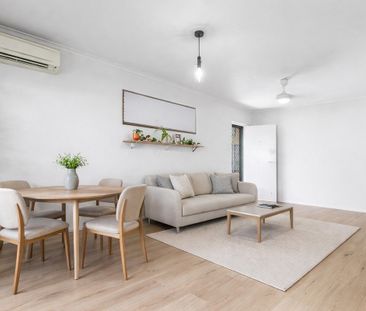 Charming Ground Floor Unit in Leafy, Blue Chip Location! - Photo 2