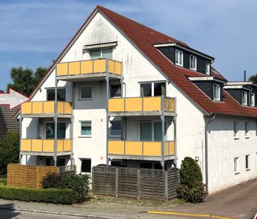 Perfekte Lage und Komfort: Helle 3-Zimmer Wohnung mit Balkon und St... - Foto 3