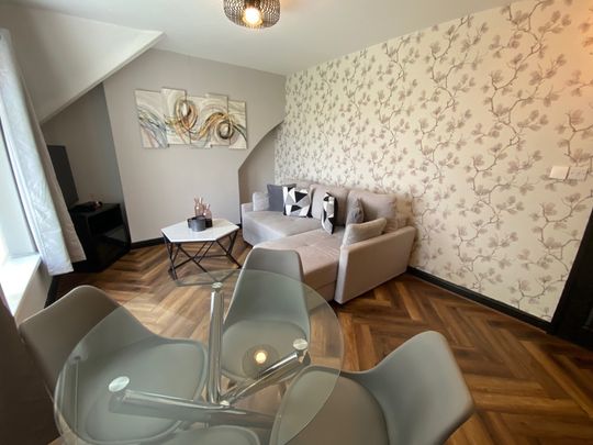 £850 PCM, Furnished One Bedroom Second Floor Flat in Taff Embankment, Grangetown, Cardiff, CF11 7BE - Photo 1