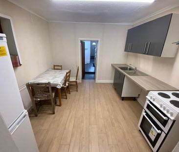 Room in a Shared House, Church Road, NW10 - Photo 3