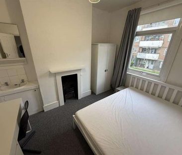 St. Martins Place, Brighton, BN2 - Photo 1