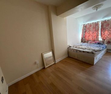 5 bedroom terraced house to rent - Photo 5