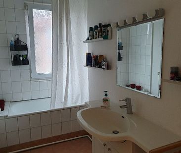 ***Gemütliche 4-Zimmer-Wohnung in beliebter Lage!*** - Photo 1