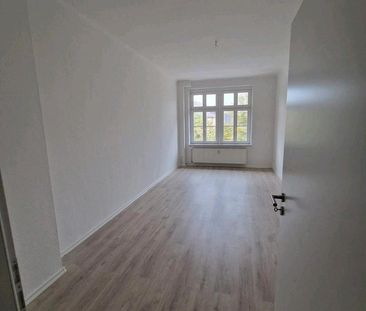Nachmieter für 3-Raum-Wohnung mit Küche in Brückfeld gesucht - Photo 6