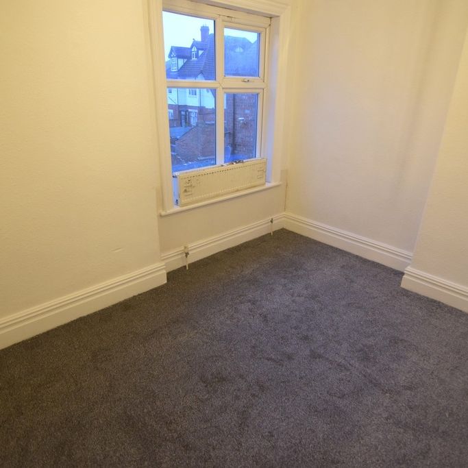 To Let 1 Bed Apartment - Photo 1