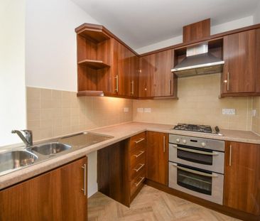 2 bed Apartment for Rent - Photo 2