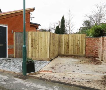 Woodview Road, Pangbourne. Quiet location, heart of the village. - Photo 6