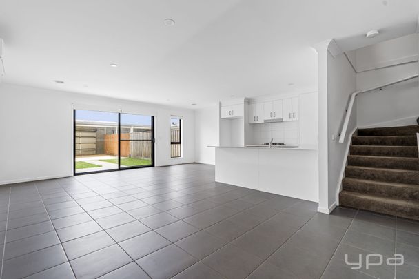 16 Fragrance Terrace, Manor Lakes - Photo 1