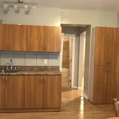 1 room apartment of 90m² in Gatineau - Photo 2
