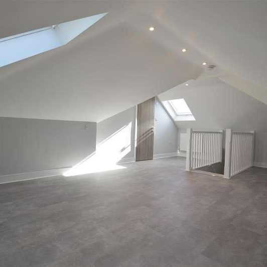 Court Crescent, Slough, SL1 - Photo 1