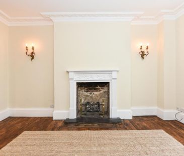 4 bedroom terraced house to rent - Photo 1