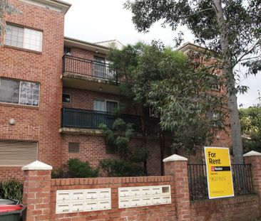 Available 29 November - Photo 2