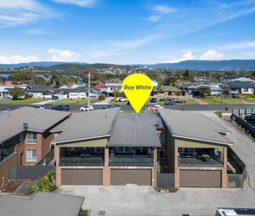 Spacious Family Home with Stunning Outlook and Prime Lakeside Locat... - Photo 1