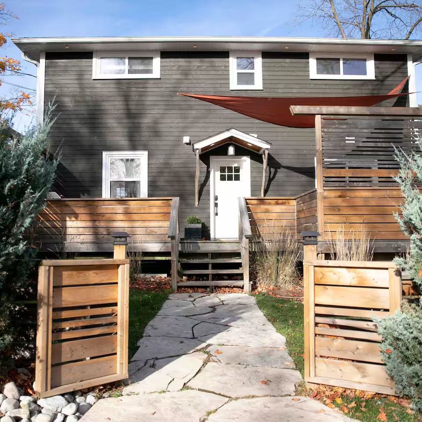 For Lease - 426 Wilson Street Unit# 2, Hamilton, Ontario - Photo 1