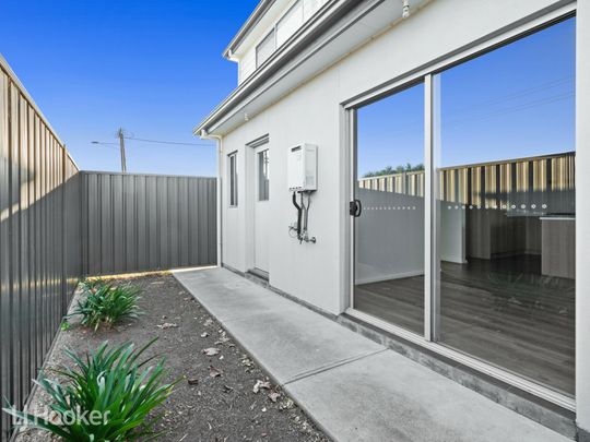 1 Esperance Street, PORT NOARLUNGA SOUTH - Photo 1