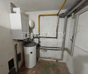 Pronájem bytu 1+1 + pokoj nebo úložná místnost + garáž, zahrada Zlí... - Photo 5