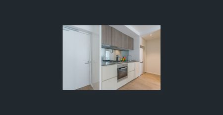 FURNISHED AND STYLISH RESIDENCE IN A COMMANDING LOCATION - Photo 5