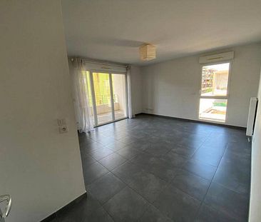 Location appartement récent 3 pièces 64.5 m² à Juvignac (34990) - Photo 2