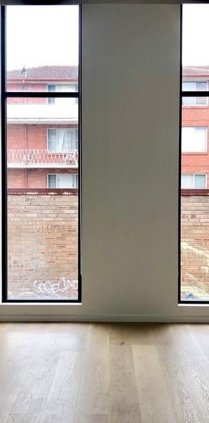 Modern One Bedroom Apartment In The Heart of Marrickville - Photo 1