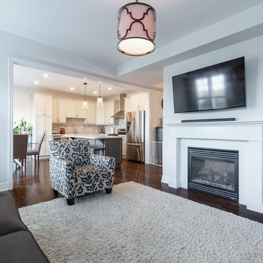 For Lease - 8 Bannister Crescent Unit# Upper, Brampton, Ontario - Photo 1