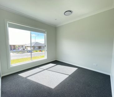 FOUR BEDROOM HOME - Photo 5