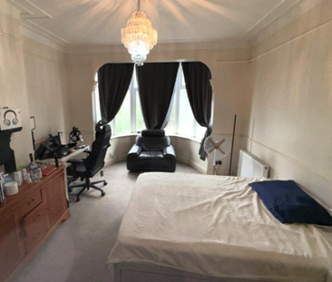 4 bedroom semi-detached house to rent - Photo 1