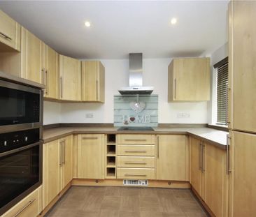 3 bedroom terraced house to rent - Photo 3