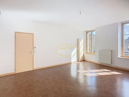Location Appartement 5 pièces 131m² ST MIHIEL 55300 - Photo 4