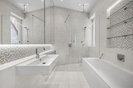 3 bedroom apartment to rent - Photo 4