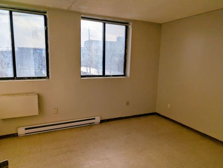 For Lease - 328 Aylmer Street Unit# 204, Peterborough, Ontario - Photo 5