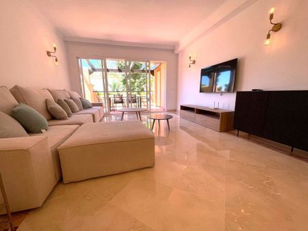 4 room luxury Duplex for rent in Marbella, Spain - Photo 3