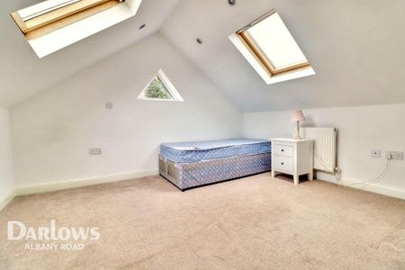 4 bedroom detached bungalow to rent - Photo 3