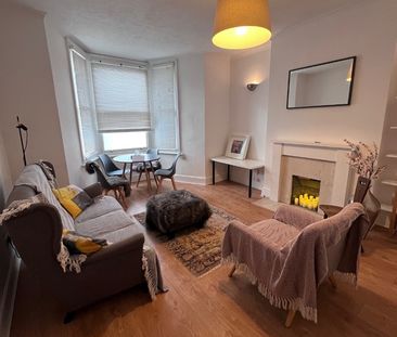 2 Bed Flat, Lichfield Road, NW2 - Photo 2