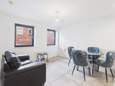 35 Castlereagh Street, Belfast, BT5 4AY - Photo 3