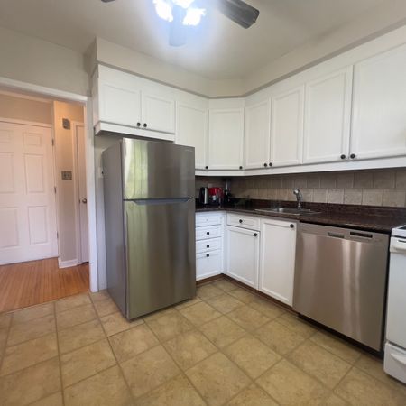 For Lease - 606 Pinegrove Road, Oakville, Ontario - Photo 4